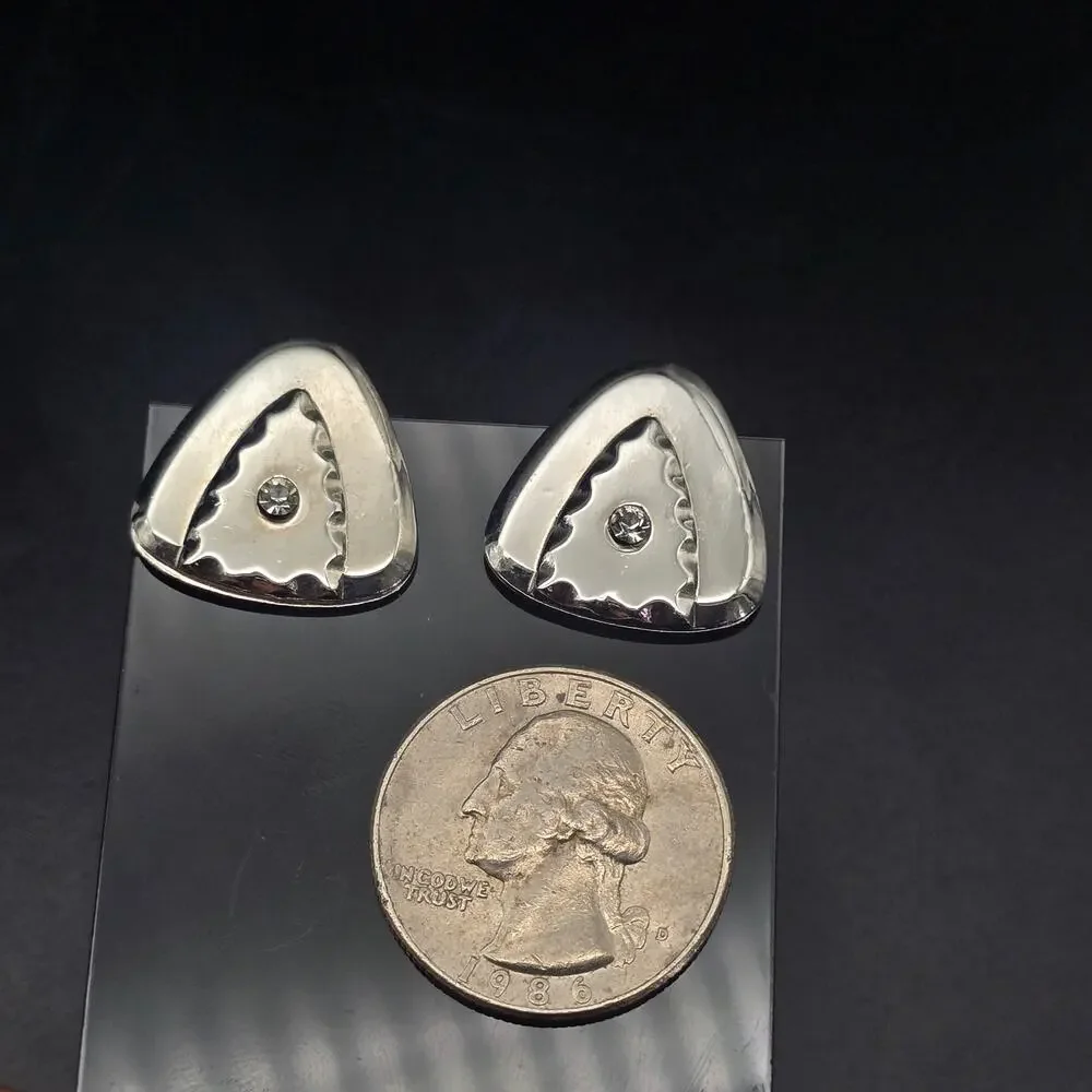 Unknown this pair